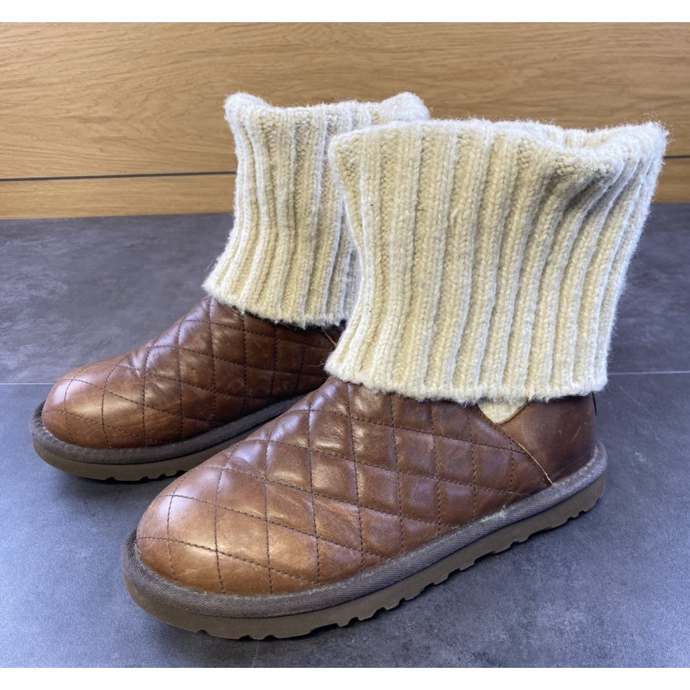 UGG Women's Australia Cambridge Brown Leather Winter Boot with Beige Sock Size 6